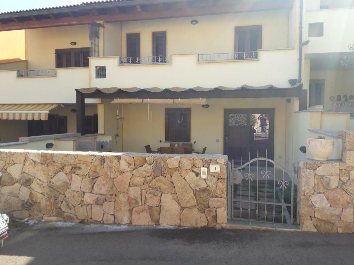 Lucrezia Apartment Valledoria  Exteriör bild