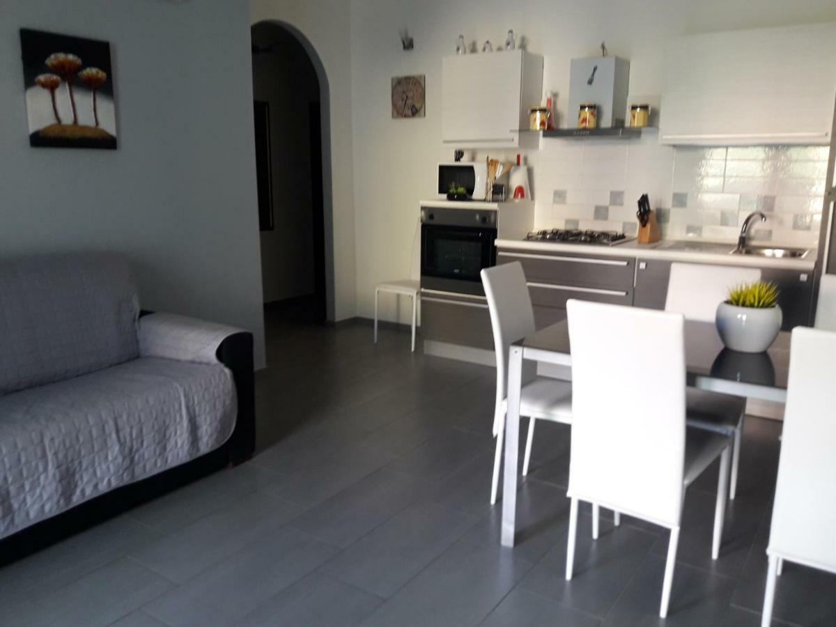 Lucrezia Apartment Valledoria  Exteriör bild